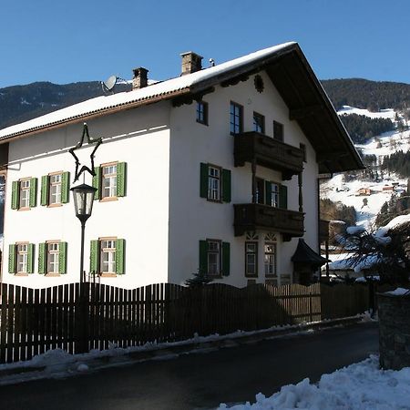 Zillertal Apartments Zell am Ziller Pokoj fotografie